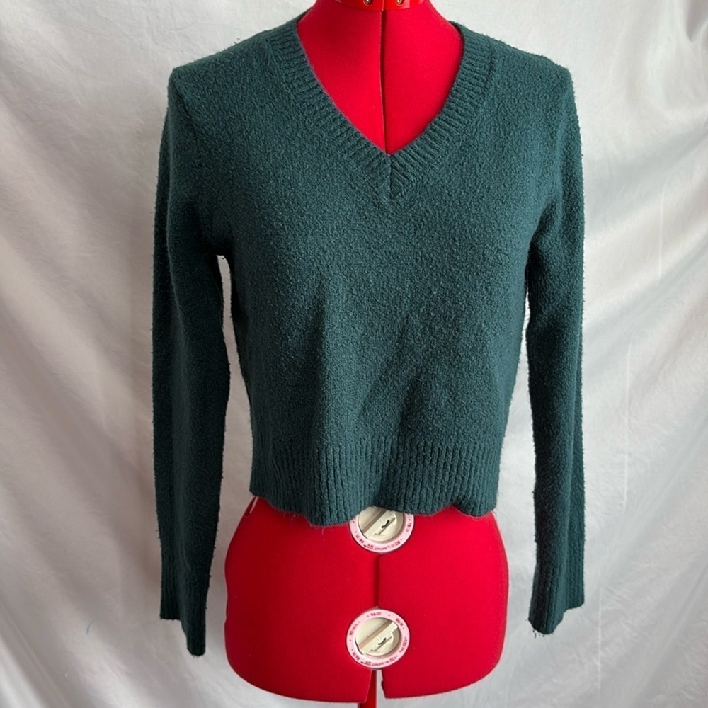 Ardene v neck sweater